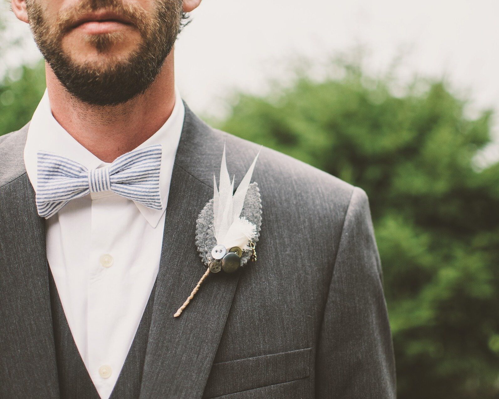 cropped-groom-1850932_1920.jpg