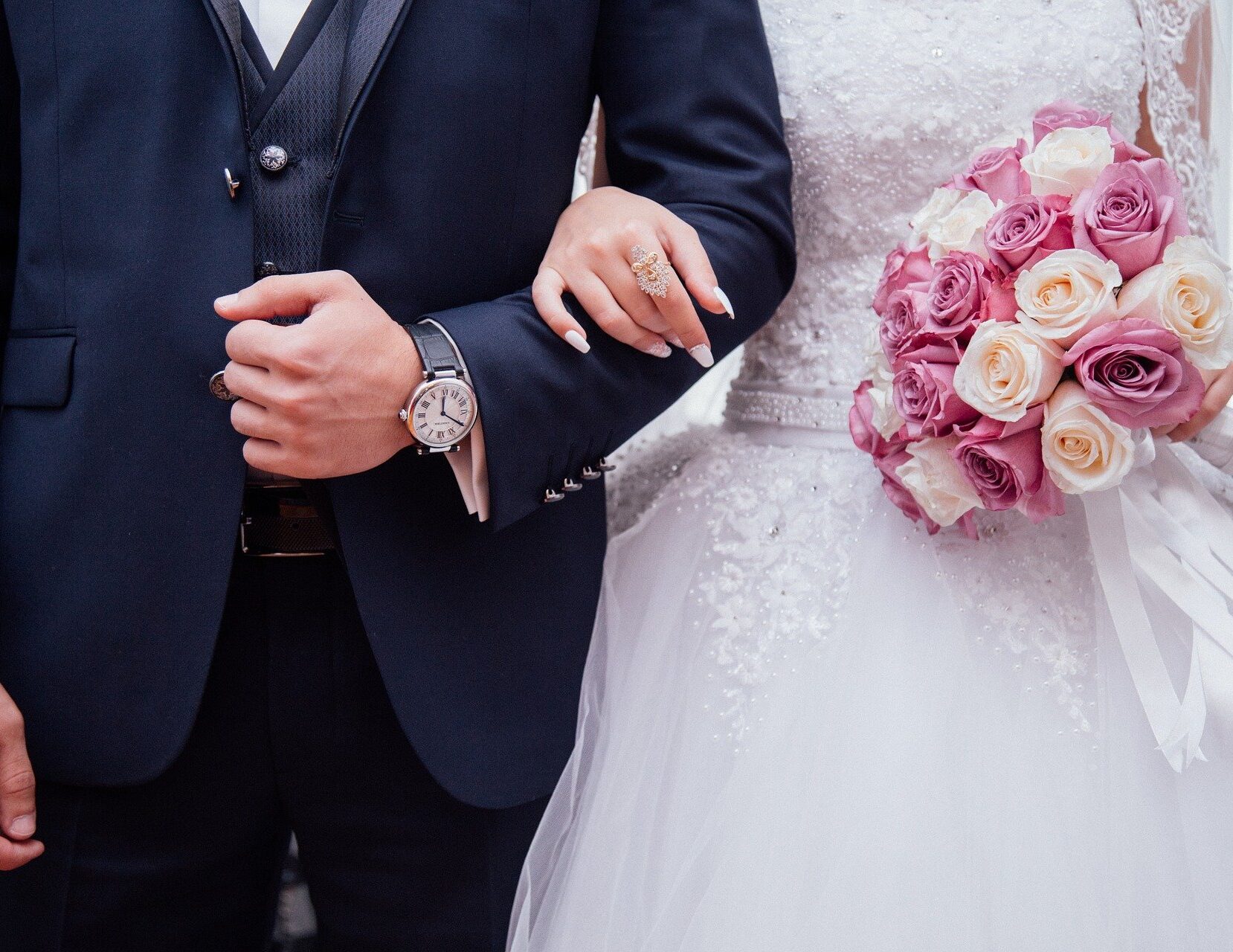 cropped-wedding-2595862_1920.jpg